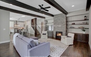 18958 Bryant Rd in Lake Oswego, OR - Building Photo - Building Photo