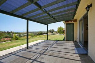 Cottage Row Carlsbad in Carlsbad, CA - Foto de edificio - Building Photo