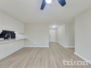 1820 Elizabeth Ln in Columbia, TN - Building Photo - Building Photo