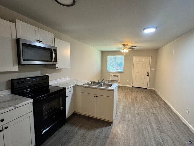 116 Tabor Dr in Warner Robins, GA - Building Photo - Building Photo