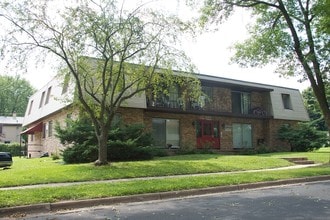 3730 E Karstens Dr in Madison, WI - Foto de edificio - Building Photo