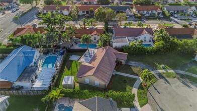 14242 SW 46th Ter in Miami, FL - Foto de edificio - Building Photo