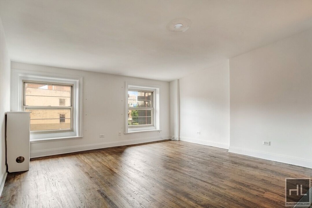 GORGEOUS Greenwich Village Real 1 Bedroom in New York, NY - Building Photo