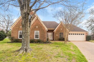5495 Philgrove Way in Memphis, TN - Building Photo - Building Photo