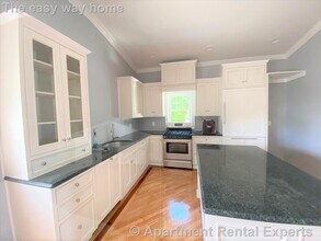 66 Dudley St in Medford, MA - Building Photo - Building Photo