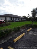 7664 Kimberly Blvd in North Lauderdale, FL - Building Photo