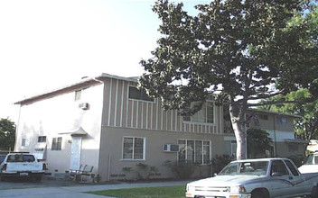 510 Irving Ave in Glendale, CA - Building Photo - Building Photo