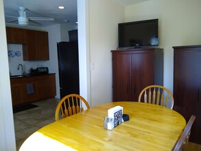 14 Fisk Pl, Unit 14 in Cambridge, MA - Building Photo - Building Photo
