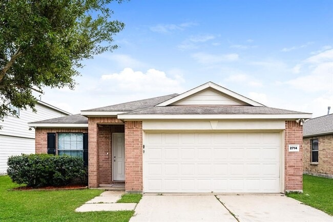 property at 2714 Roaring Oaks Ln