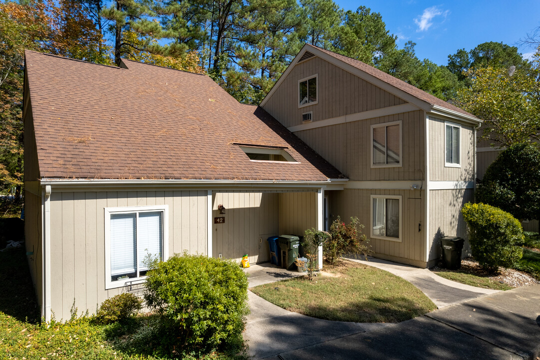 Hickory Downs in Durham, NC - Foto de edificio