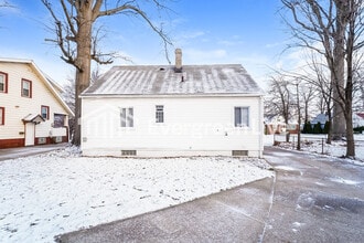 23200 Blackstone Ave in Euclid, OH - Building Photo - Building Photo