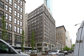 Gramercy Park Lofts in New York, NY - Building Photo - Building Photo