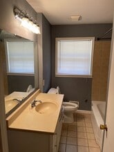 698 Holly Dr in Gainesville, GA - Building Photo - Building Photo
