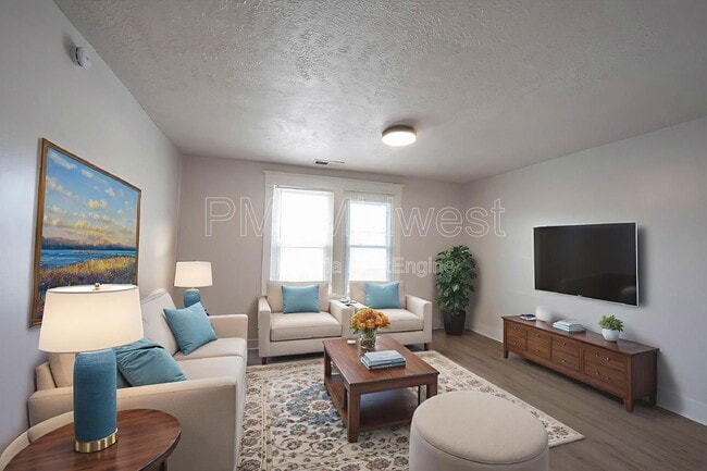 2211 E New York St, Unit B in Indianapolis, IN - Foto de edificio - Building Photo