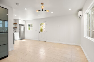 9053 Harland Ave in West Hollywood, CA - Building Photo - Interior Photo