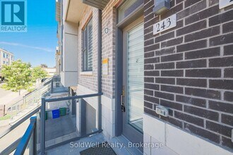 243 Smallwood Cir in Vaughan, ON - Building Photo - Building Photo