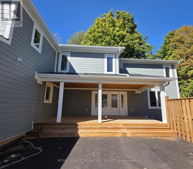 property at 198 Victoria St