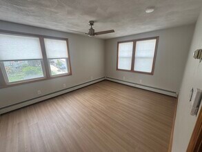 22 Glendale Ave in Everett, MA - Building Photo - Building Photo