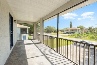 2290-2296 Fox Hollow Dr in Titusville, FL - Building Photo - Building Photo