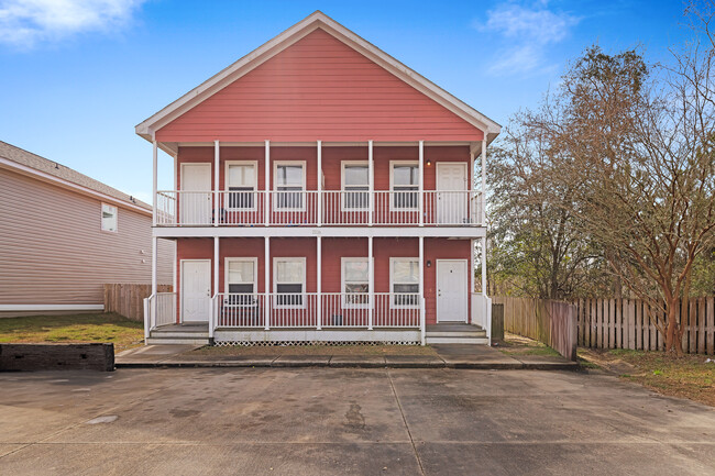 2116 Magazine St, Unit B in Ocean Springs, MS - Building Photo - Building Photo