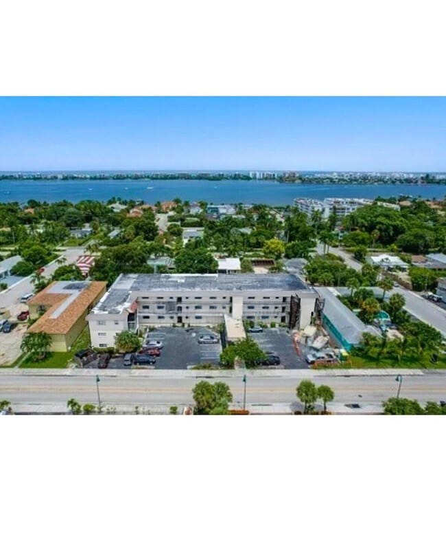 property at 1410 S Federal Hwy