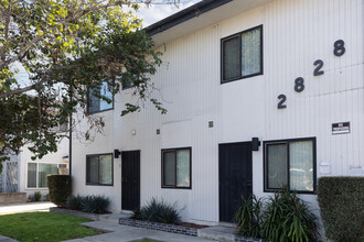 2828 E 6th St in Long Beach, CA - Foto de edificio - Building Photo