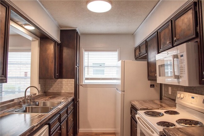 1432 Hawk Tree Dr in College Station, TX - Building Photo - Building Photo