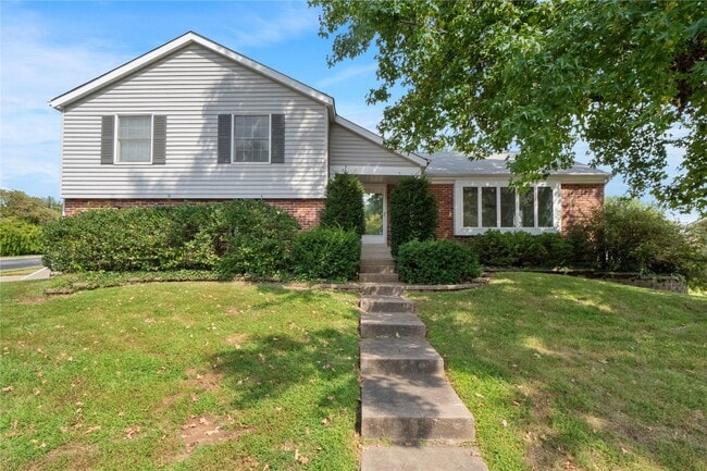 property at 2516 Westminister Dr