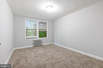 1527 28th St SE, Unit 103 in Washington, DC - Building Photo - Building Photo