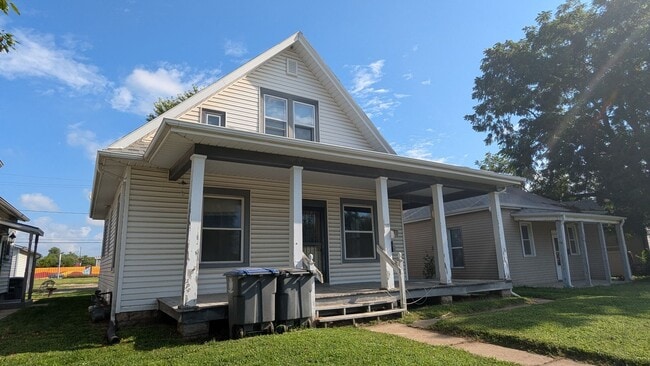 property at 1518 2nd Ave