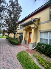 3857 Island Way in St. Petersburg, FL - Building Photo - Building Photo