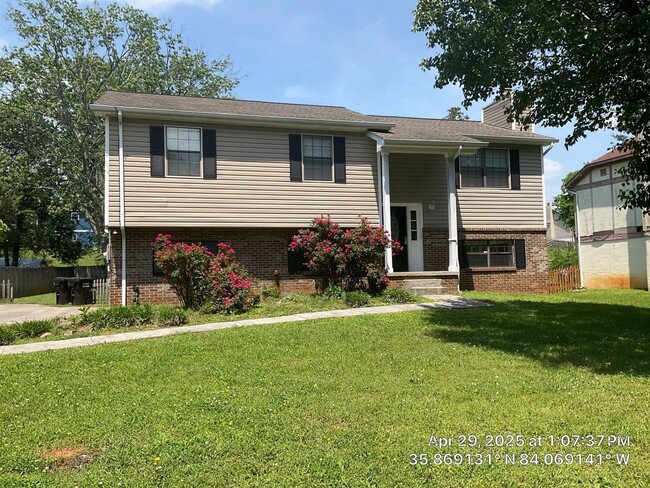 property at 1821 Penwood Dr