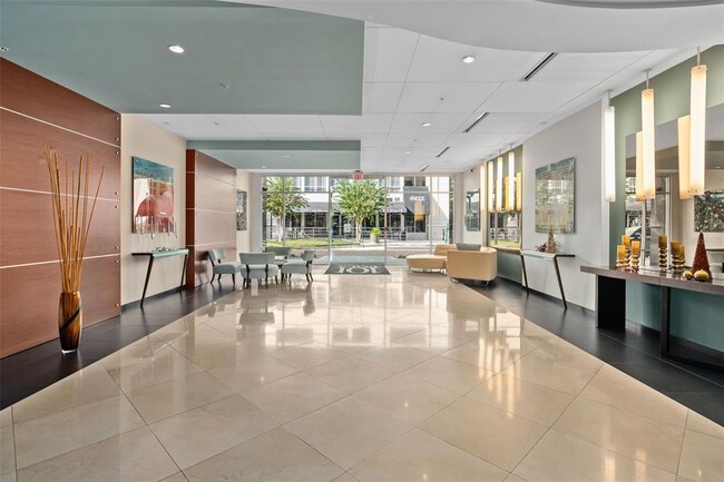 101 S Eola Dr in Orlando, FL - Building Photo - Building Photo