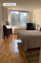 145 E 48th St in New York, NY - Building Photo - Building Photo