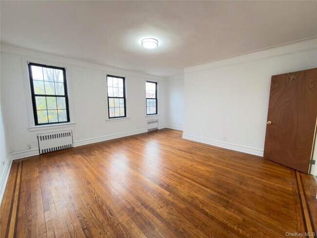 1725 Paulding Ave in Bronx, NY - Building Photo - Building Photo