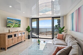 3610 S Ocean Blvd in Palm Beach, FL - Building Photo - Building Photo