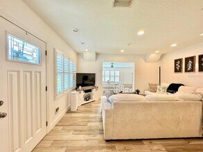 3910 W Wisconsin Ave in Tampa, FL - Building Photo - Building Photo