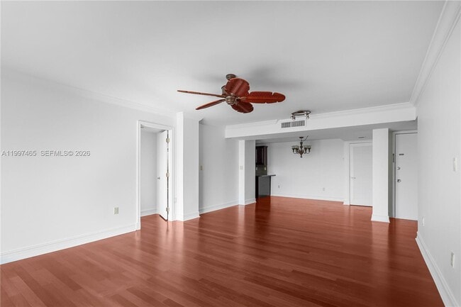 2841 NE 163rd St in North Miami Beach, FL - Building Photo - Building Photo