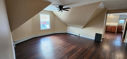 142 College Ave, Unit #2 in Waterville, ME - Building Photo - Building Photo