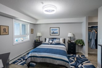 Emerald Hills Landing in Sherwood Park, AB - Building Photo - Interior Photo