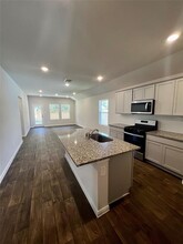 305 Langdon Grv in Lockhart, TX - Building Photo - Building Photo