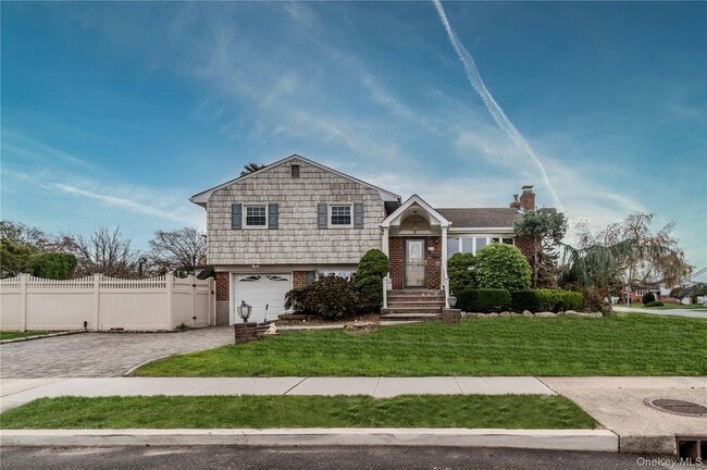 property at 15 Albany St