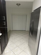 658 NE 195th St in Miami, FL - Building Photo - Building Photo