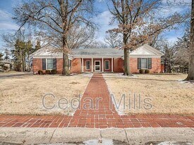 8200 E Tipperary St in Wichita, KS - Building Photo