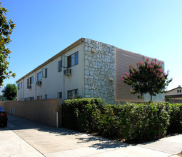 1248 W Stoneridge Ct in Ontario, CA - Building Photo - Building Photo