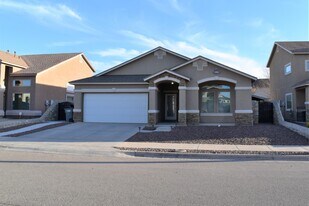 14350 N Cave Dr in El Paso, TX - Building Photo