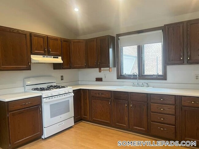 186 Powder House Blvd in Somerville, MA - Building Photo - Building Photo