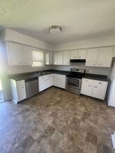 1906 Meadowview Ln in Knoxville, TN - Building Photo - Building Photo