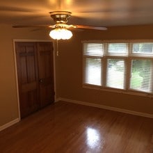 5516 Corby St, Unit 2 in Omaha, NE - Foto de edificio - Building Photo