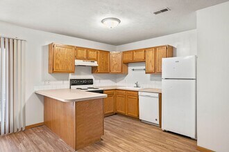 526-528 Lamont Dr in Lincoln, NE - Building Photo - Building Photo